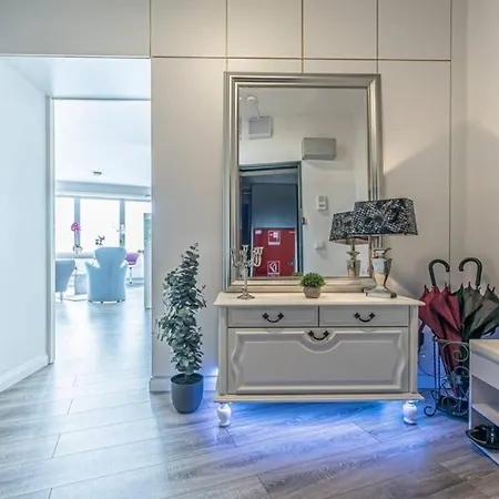 Traumblick! Mitten Im Wasser U. Doch Ganz Oben:) * Schleswig